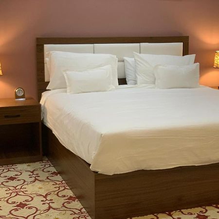 Business Tower Hotel Bisha Kültér fotó